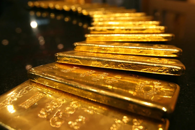 Gold Rallies to Highest Level Since Late May, Eyes $4,600 Amid Weaker USD Ahead of US PMI